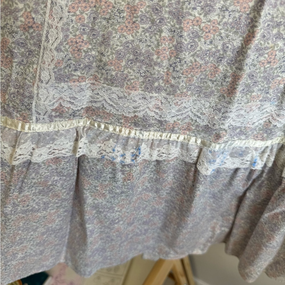 Gunne Sax Cream and Light Purple Midi Skirt - Picture 4 of 8